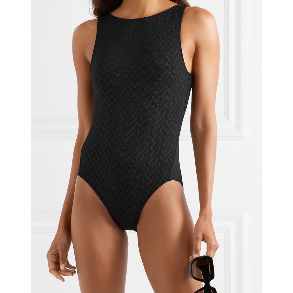 NWT | ERES **CURRENT SEASON** Flanelle open-back